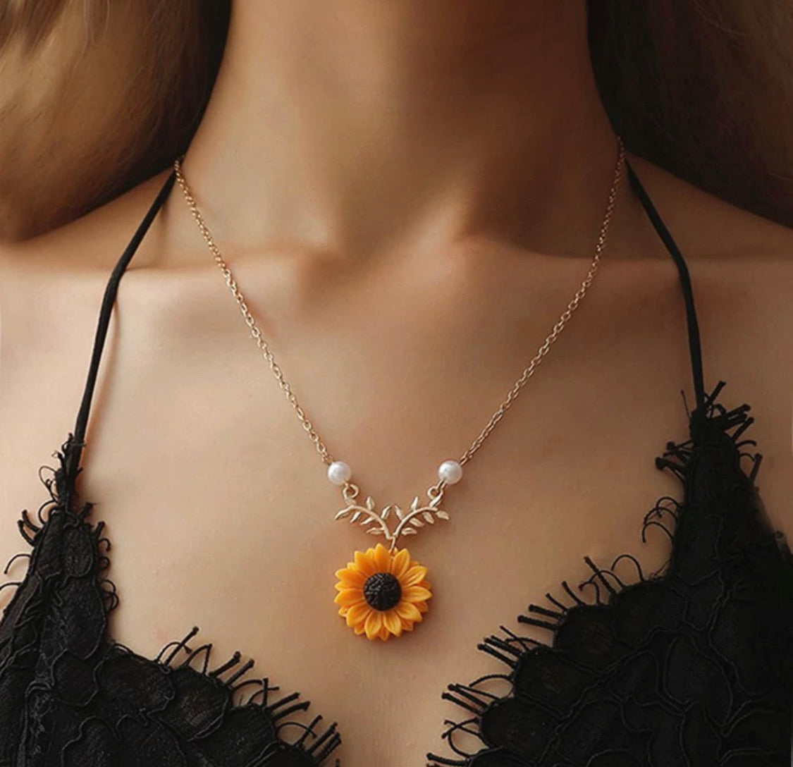 Sunflower Necklace - MixMatched Creations