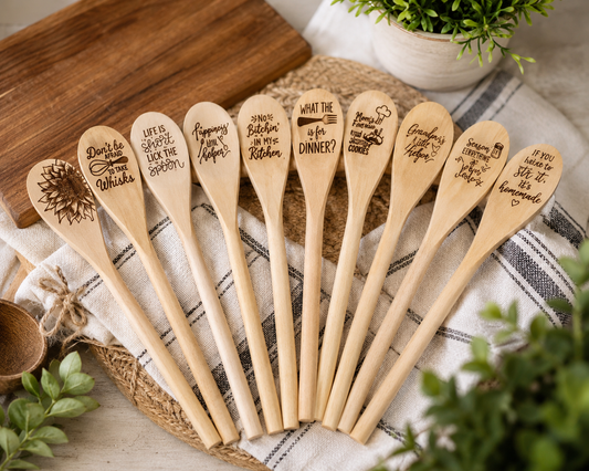 Cucharas de madera grabadas
